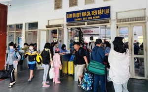 Khách đi tàu hỏa dịp Tết Dương lịch dự báo tăng cao, ga Sài Gòn tiếp tục tăng tải phục vụ