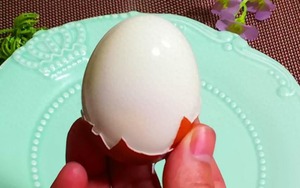 Luộc trứng mềm mại, thơm ngon, chạm vào bong vỏ, hãy nhớ công thức: 12345