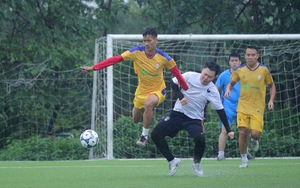 Giải bóng đá Báo NTNN/Dân Việt lần thứ 14 - Tranh cúp Mùa Thu năm 2023: Chủ nhà thắng đậm vẫn gặp khó