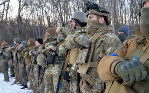 Lữ đoàn Azov khét tiếng của Ukraine có động thái phục thù