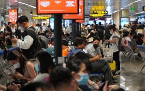 Cao điểm Tết: Hàng không tăng slot, tập trung bay đêm tại sân bay Tân Sơn Nhất