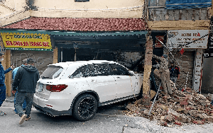 Phục dựng lại nhà phố cổ trăm tuổi bị nữ tài xế Mercedes tông đổ