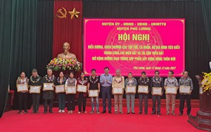 Thái Nguyên: 10 tập thể, 79 cá nhân tiêu biểu trong hiến đất nhận giấy khen của Chủ tịch UBND huyện Phú Lương
