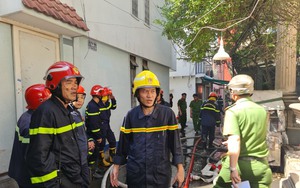 Cháy nhà dân ở TP.HCM, cảnh sát cứu kịp thời 12 người thoát nạn