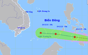 Tin bão mới nhất: Bão JELAWAT giật cấp 10 đang hướng thẳng vào biển Đông