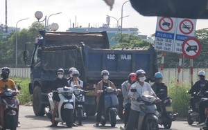 Người dân nhiều lần “thót tim” khi nhiều xe quá tải ồ ạt vào đường cấm tại Đà Nẵng