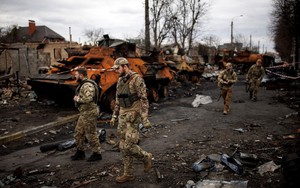 Clip: Người dân Ukraine phản ứng ra sao trước đề xuất huy động thêm binh lính?