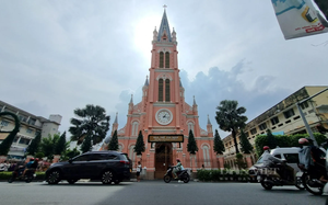 Bộ ảnh những nhà thờ lâu đời ở TP.HCM dịp Giáng sinh 2023