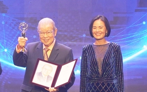 Từng giúp nông dân đánh bại "giặc rầy nâu" hại lúa, GS Võ Tòng Xuân trở thành người Việt đầu tiên nhận giải thưởng VinFuture