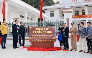 TP Lai Châu: Gắn biển công trình chào mừng kỷ niệm 20 năm chia tách, thành lập tỉnh Lai Châu