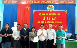 Chủ tịch Hội Nông dân tỉnh Thừa Thiên Huế dự lễ ra mắt Câu lạc bộ Nông dân sản xuất kinh doanh giỏi 