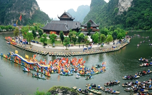 Chương trình thực cảnh biến sông núi Tràng An thành sân khấu, lái đò thành diễn viên 