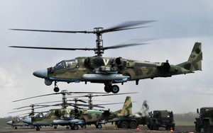 Bất ngờ lý do trực thăng quân sự Nga ẩn nấp trên bãi biển Crimea