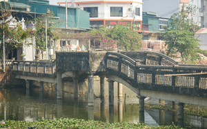 Khám phá cây cầu có hình thuyền nan úp ngược độc đáo ở ngoại thành Hà Nội