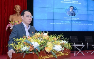 Thứ trưởng Hoàng Minh Sơn: "Vai trò người thầy, người học, chính sách sẽ thay đổi... sau tác động ChatGPT"