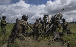 Mỹ ký hợp đồng 'khủng' sản xuất đạn pháo cho Kiev, cuộc chiến Ukraine khiến chi tiêu quân sự toàn cầu tăng vọt