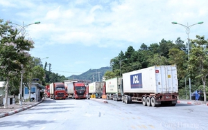 Cửa khẩu Lạng Sơn: Hơn 900 xe hàng thông quan trong 1 ngày
