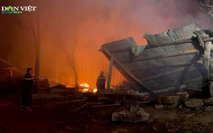 Khánh Hòa: Lửa cháy dữ dội thiêu rụi xưởng gỗ mỹ nghệ trong đêm