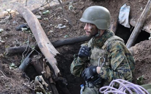 Lính Anh ở tiền tuyến Ukraine kể chuyện thoát đòn tấn công chết chóc của Nga ở Donbass