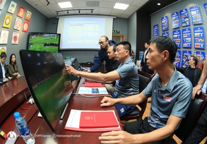 18 trọng tài Việt Nam được đào tạo về công nghệ VAR
