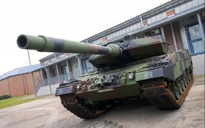 Binh sĩ Ukraine tiết lộ lái xe tăng Leopard giống như 'cưỡi Mercedes'