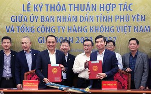 UBND tỉnh Phú Yên và Vietnam Airlines hợp tác xúc tiến đầu tư, thương mại, du lịch
