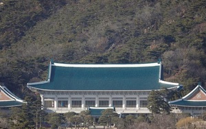 Tổng thống Hàn Quốc bác cáo buộc rời Nhà Xanh vì nghe lời thầy bói
