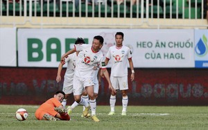 “V.League nghỉ quá dài khiến các CLB cũng như bóng đá Việt Nam chịu thiệt”