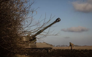 Xe tăng Nga lao vào bãi mìn của Ukraine, sốc với cảnh tượng bên trong