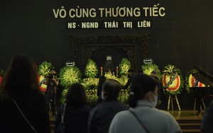 Thanh Lam, Quốc Trung và con trai Đăng Quang nghẹn ngào tiễn biệt NSND Thái Thị Liên
