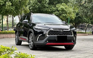 Toyota Corolla Cross xuống giá khó tin khi bán cả tháng không "trôi" 