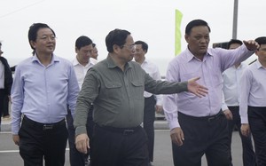 Đi 500km trong 1 ngày, Thủ tướng khen &quot;tư duy lãnh đạo tỉnh Bình Định rất hiện đại&quot;