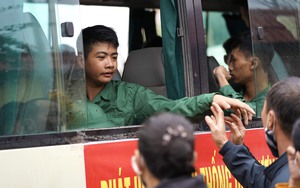 Hơn 1.000 thanh niên Quảng Bình lên đường nhập ngũ, nhiều tân binh là người Bru - Vân Kiều
