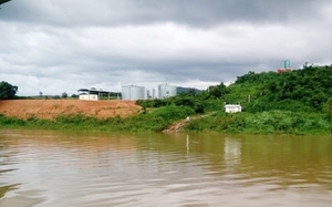 Một công nhân nhà máy mì mất tích nhiều ngày, nghi rơi xuống khu vực nước thải