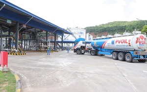 'Ông lớn' xăng dầu tăng nhập khẩu khi lọc dầu Nghi Sơn và Dung Quất gặp sự cố