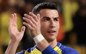 Ronaldo ghi 4 bàn trong trận thắng của Al Nassr