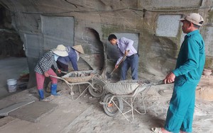 Thanh Hóa: Tự ý xây "bát nháo" trong động Hồ Công