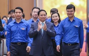 Thủ tướng Phạm Minh Chính và 9 Bộ trưởng đối thoại với thanh niên về phát triển nguồn nhân lực trẻ