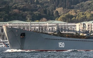 Tướng Ukraine công bố video tấn công tàu Nga, Moscow cuối cùng đã thừa nhận sự thật