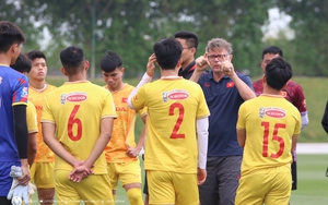 HLV Troussier nói gì với U23 Việt Nam trước trận cuối Doha Cup 2023?