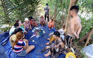 Đồng Nai: Xoá tụ điểm đánh bạc ở chòi hoang, bắt giữ nhiều phụ nữ đang sát phạt nhau trên chiếu bạc