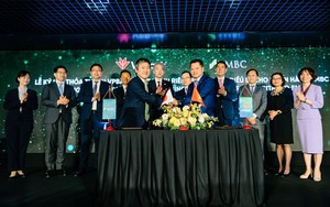 Nóng: VPBank ký thỏa thuận bán 15% vốn, thu về 1,5 tỷ USD