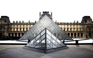 Pháp: Bảo tàng Louvre đóng cửa vì điều này khiến du khách thất vọng
