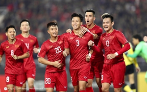 ĐT Việt Nam bất ngờ nhận "món quà" từ FIFA