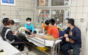 Số học sinh trường Kim Giang bị ngộ độc tăng lên 73: Làm sao bảo đảm an toàn cho trẻ khi dã ngoại?