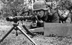 Vũ khí đáng sợ nhất của Đức đối với binh lính Liên Xô trong Thế chiến II là gì?