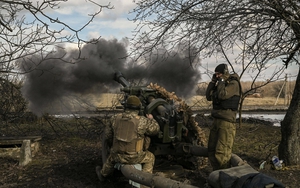 Nga nã pháo vào thị trấn Ukraine; Giao tranh ác liệt ở Bakhmut 