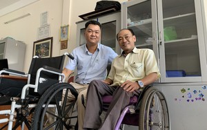Thầy trò trường nghề ở Đà Nẵng mở xưởng sửa xe lăn miễn phí