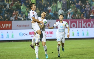 Hồng Duy ghi bàn giúp Nam Định có chiến thắng trước SLNA