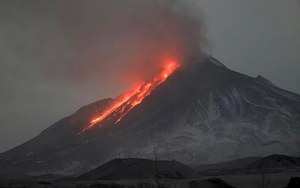 Nga: Tàn tích núi lửa khiến hơn 100.000 km vuông đất sinh sống chìm trong khói bụi